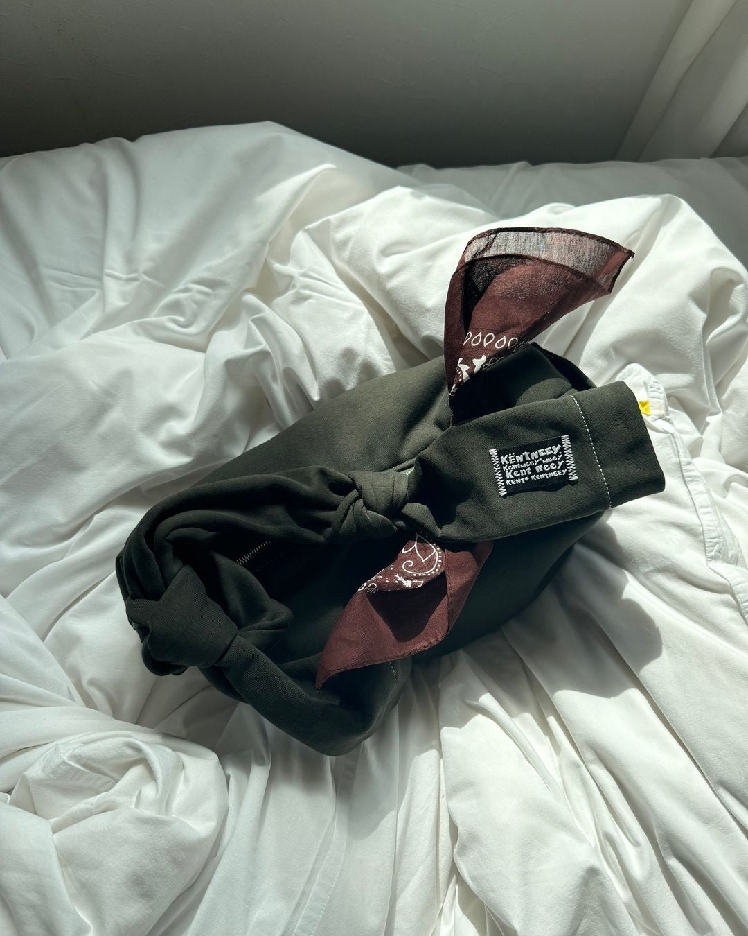 [香港現貨✨] [官方代理💣] KENTNEEY 3-WAY SWEATER DAILY WINDY BAG - Olivia