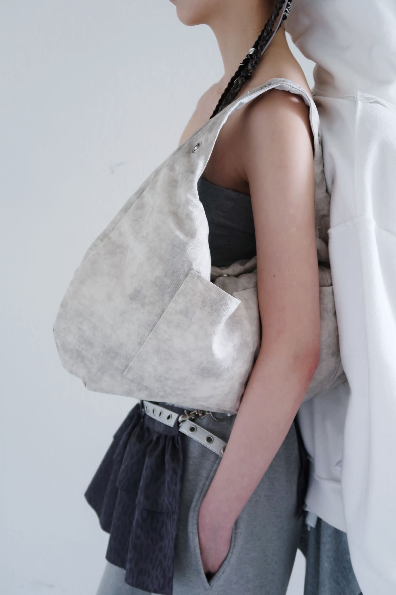 DEPC EYELET LEATHER BAG (WHITE)