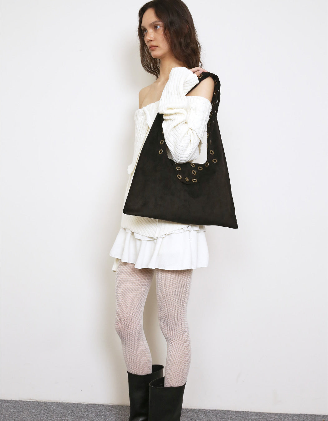 Polysooem EYELET SUEDE SHOULDER BAG / BLACK