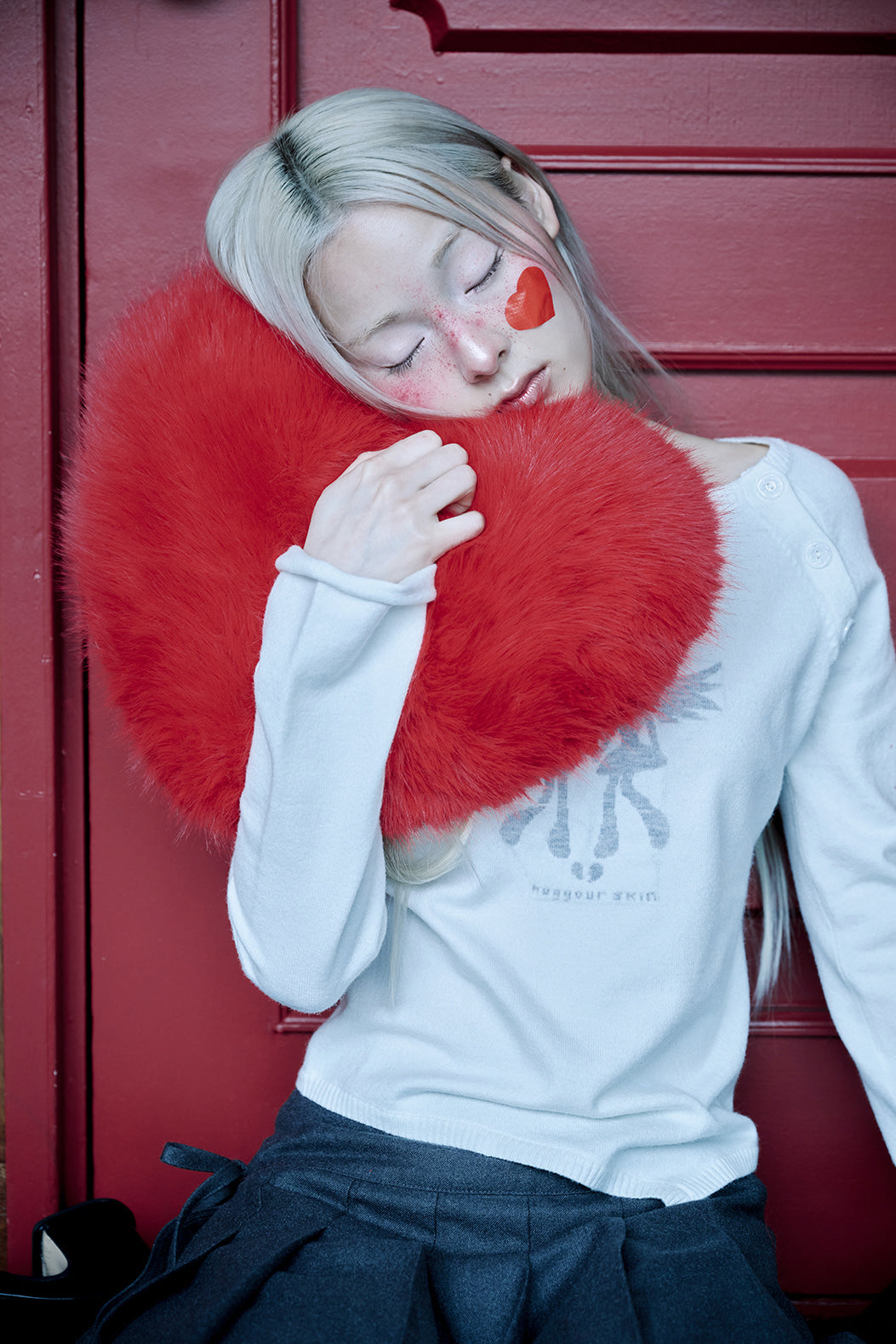 hugyourskin Fallen angel button knit top (White)