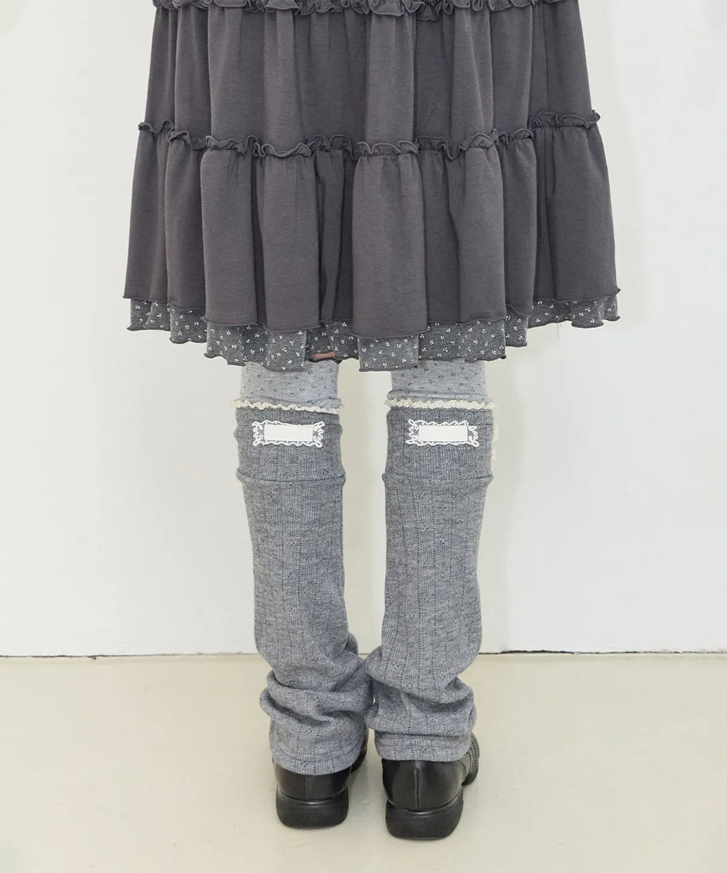 [illigo] LACE COLOR-BLOCK LEG WAEMER_CHARCOAL