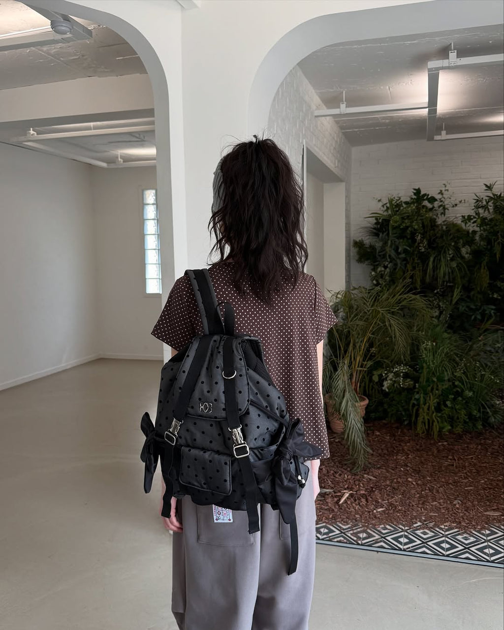 siweol Bow String Backpack / Dot Black