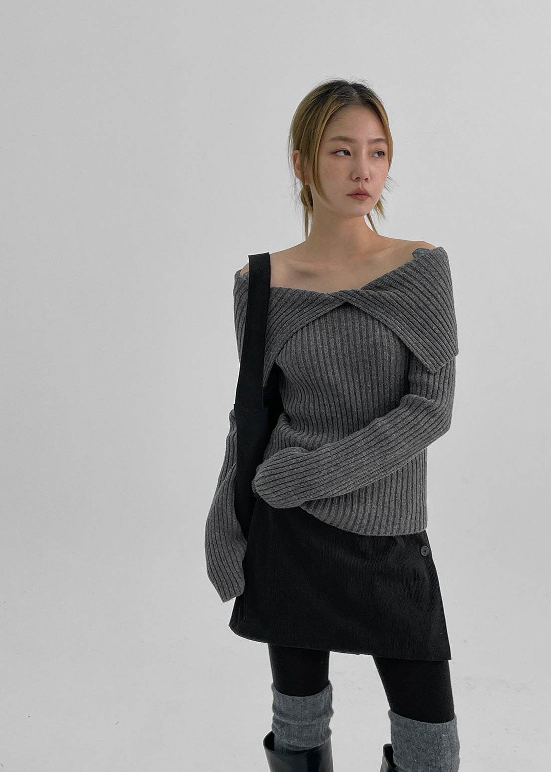 韓國製造 Stella Off-Shoulder Knit / 2colors