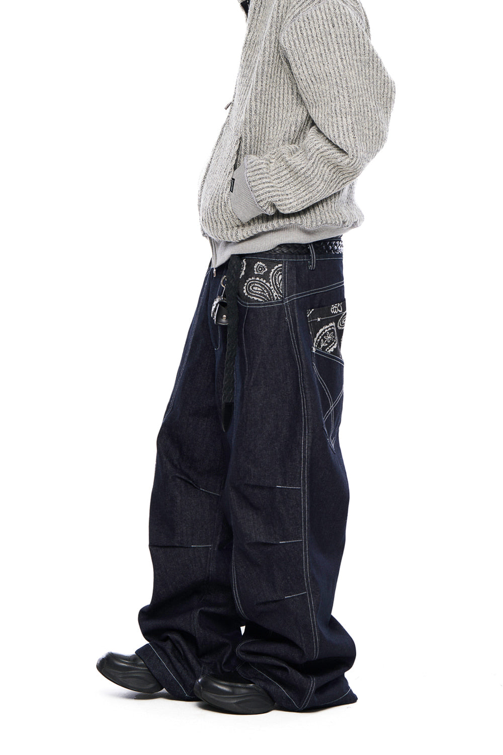 AAKAM Knee Pin-Tuck Paisley Denim Pants (Black) – dttmclub