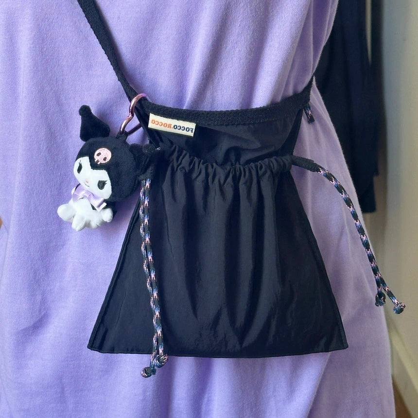 Drawstring Crossbody Bag / BLACK