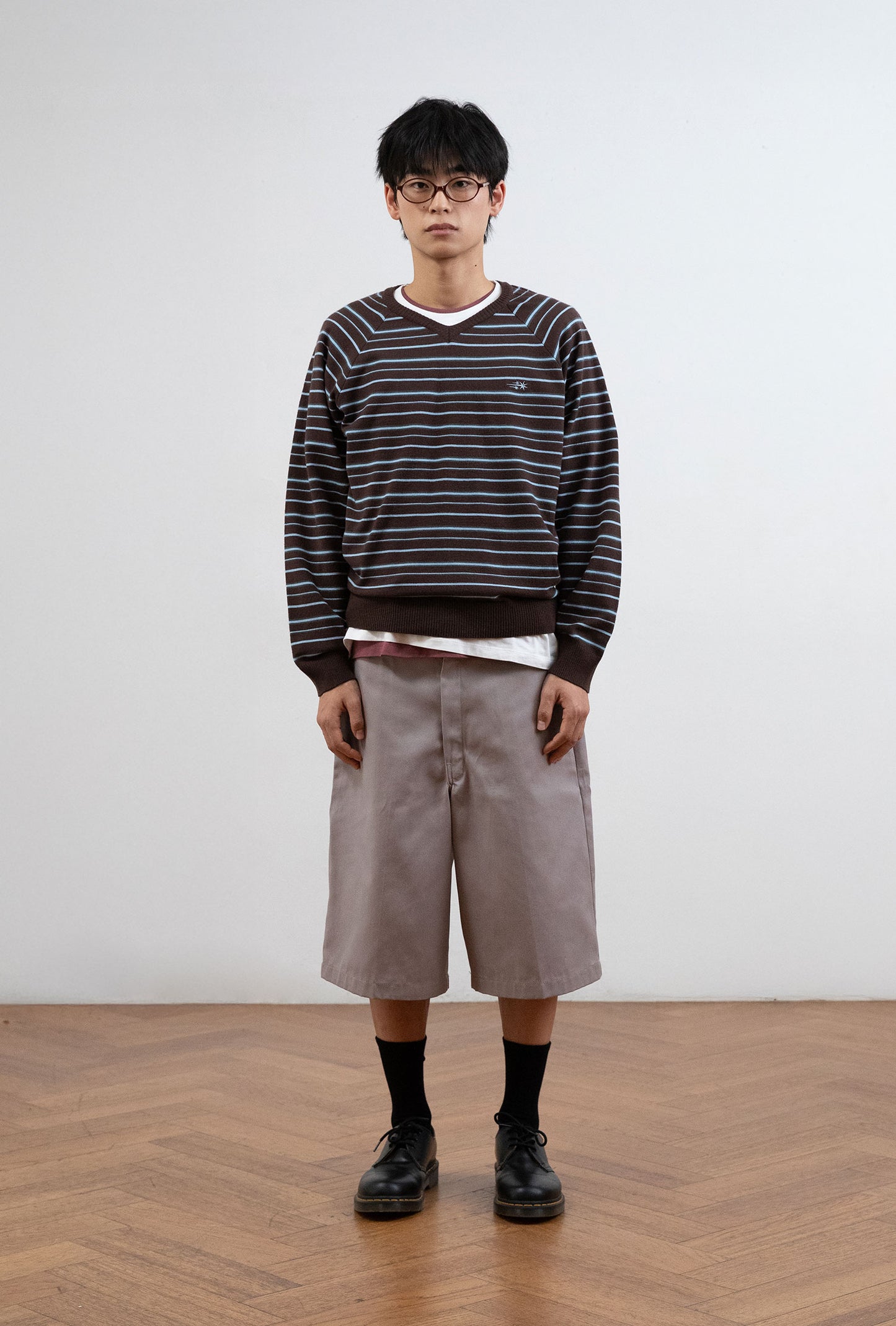 MULTI STRIPE 3STAR V NECK KNIT
[BROWN]