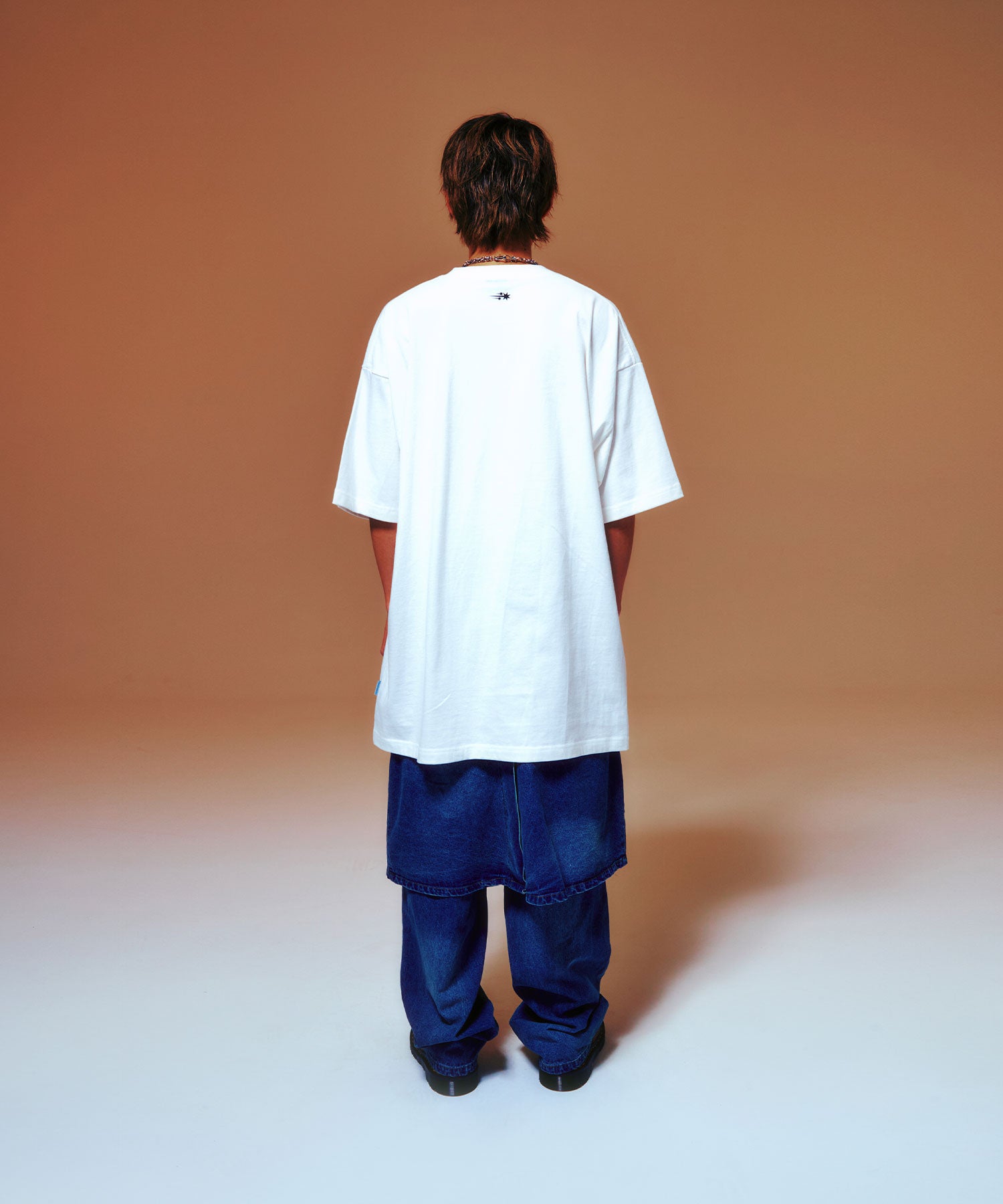 niceghostclub BUNNY BEAR SPRAY ART BIG BIG TEE
[WHITE]