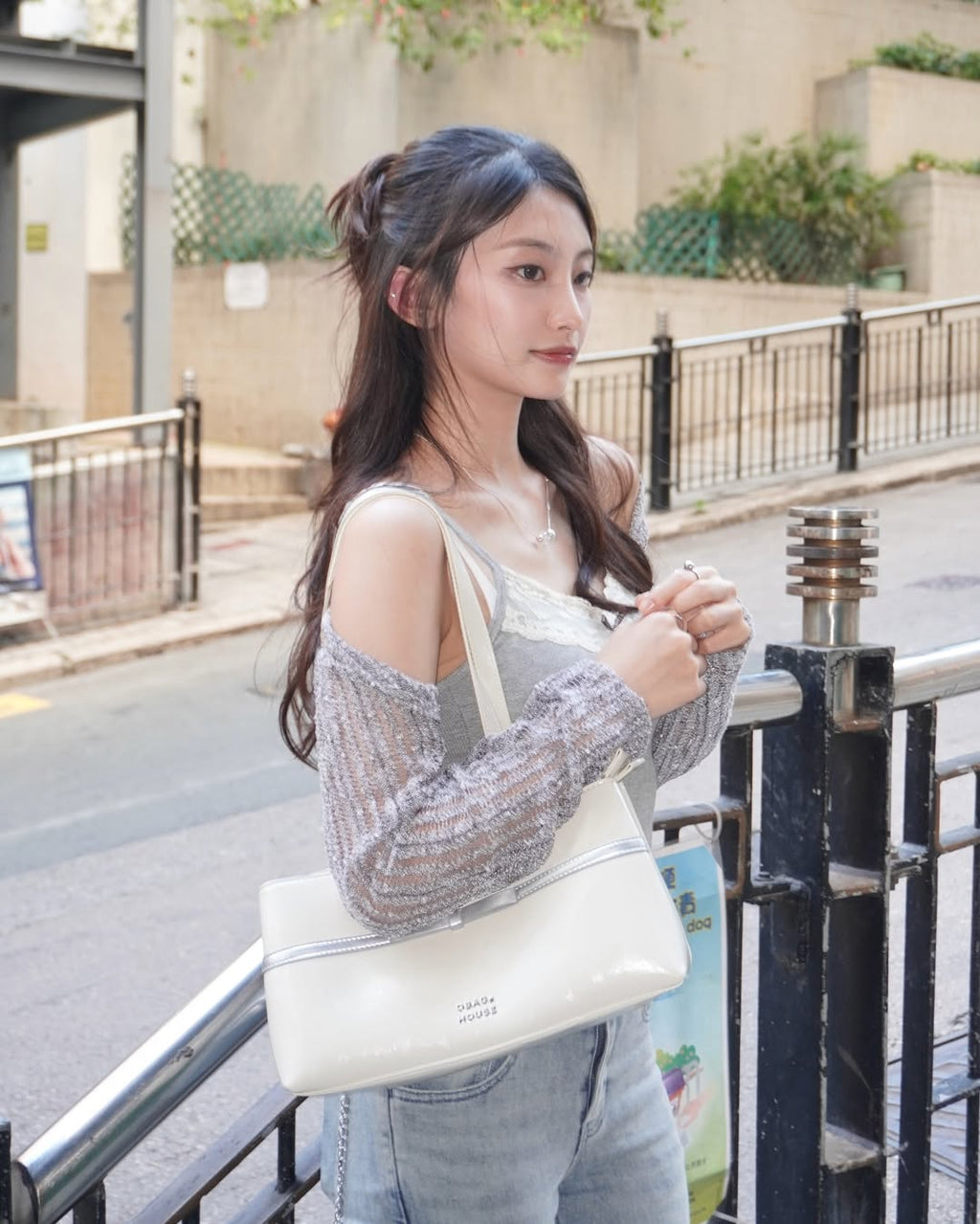 [香港現貨✨] [獨家代理🎀] Daisy Muse Ballerina Shoulder Bag - White Silver