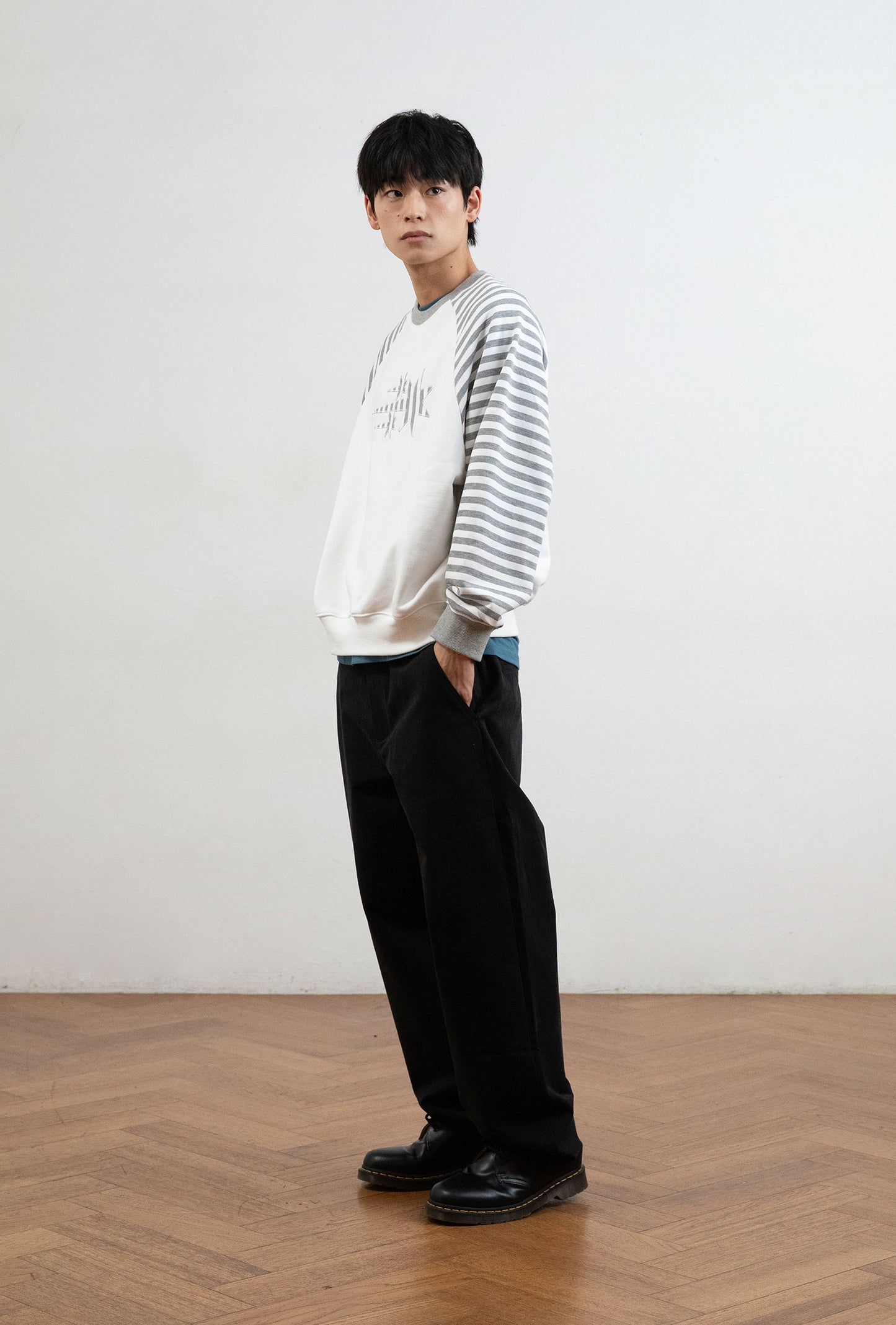 STRIPE 3STAR RAGLAN SWEATSHIRTS [WHITE]