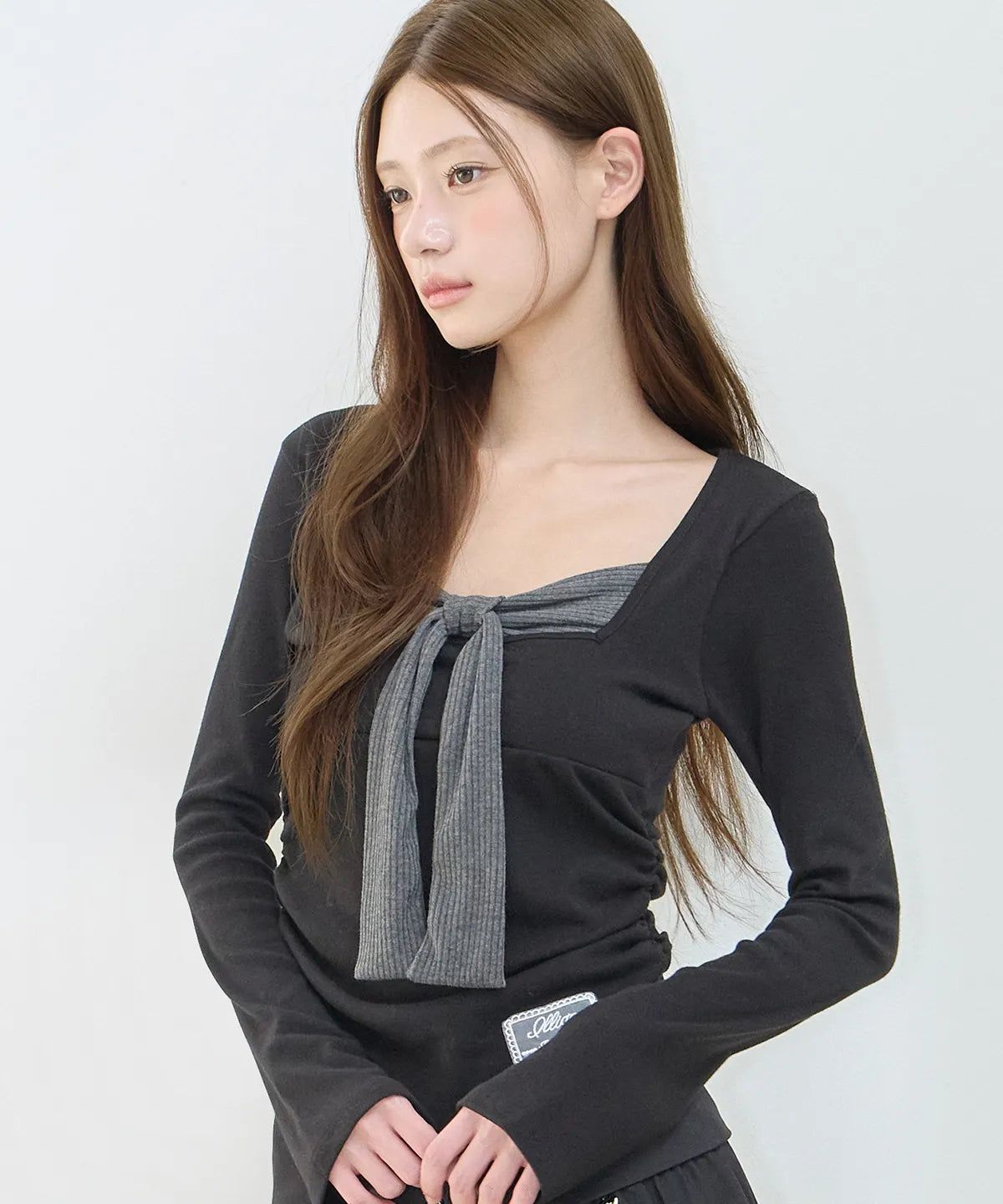 [illigo] LAYERED RIBBON TIE LONG SLEEVE_BLACK