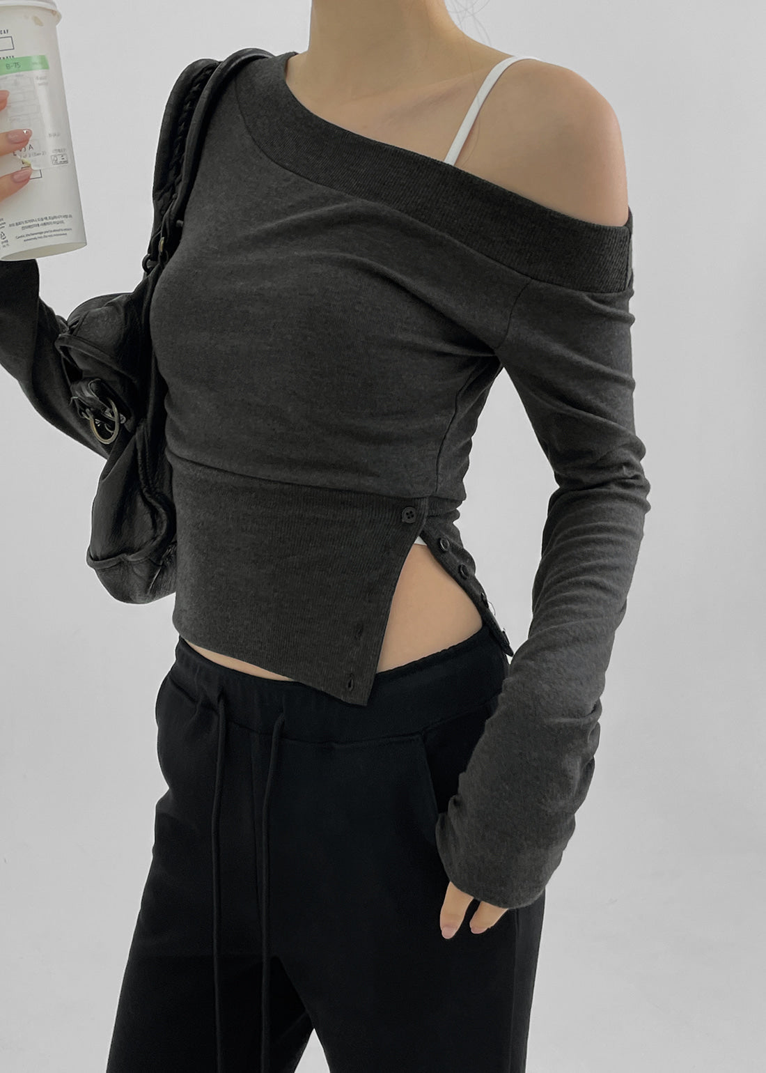 韓國製造 Slit Button Off-Shoulder Top / 4colors