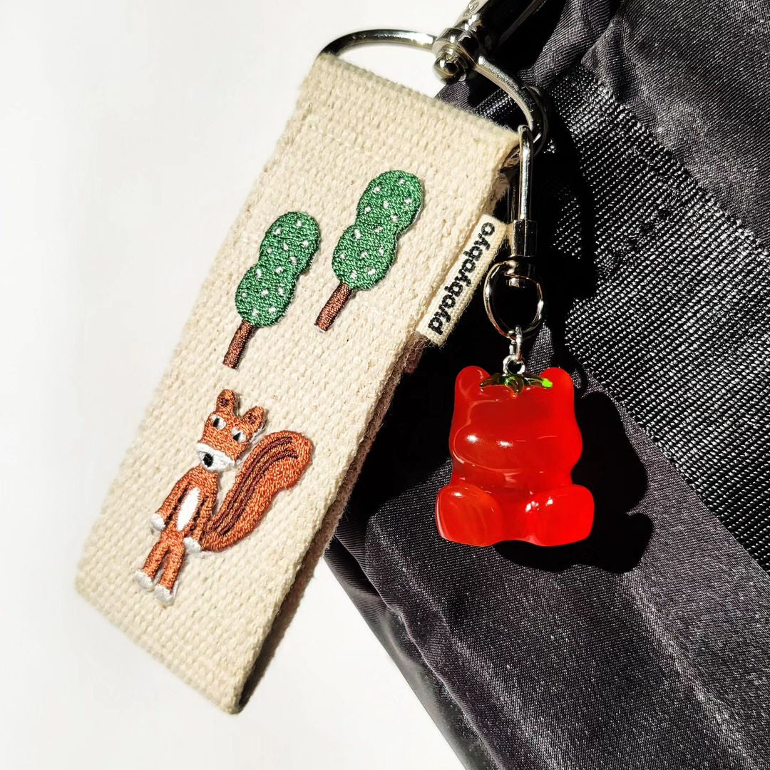 MELTING GLY TOMATO BEAR Keychain🍅