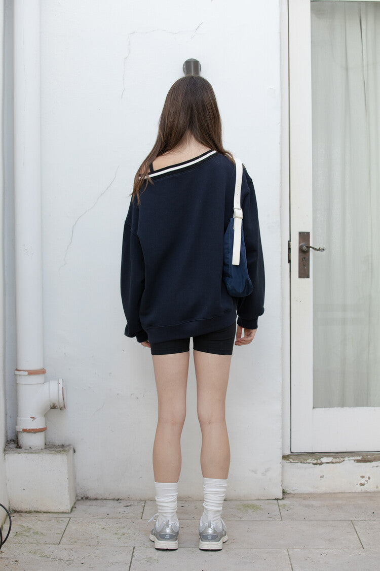 SPORTY OVERSIZE SWEATSHIRT (NAVY)