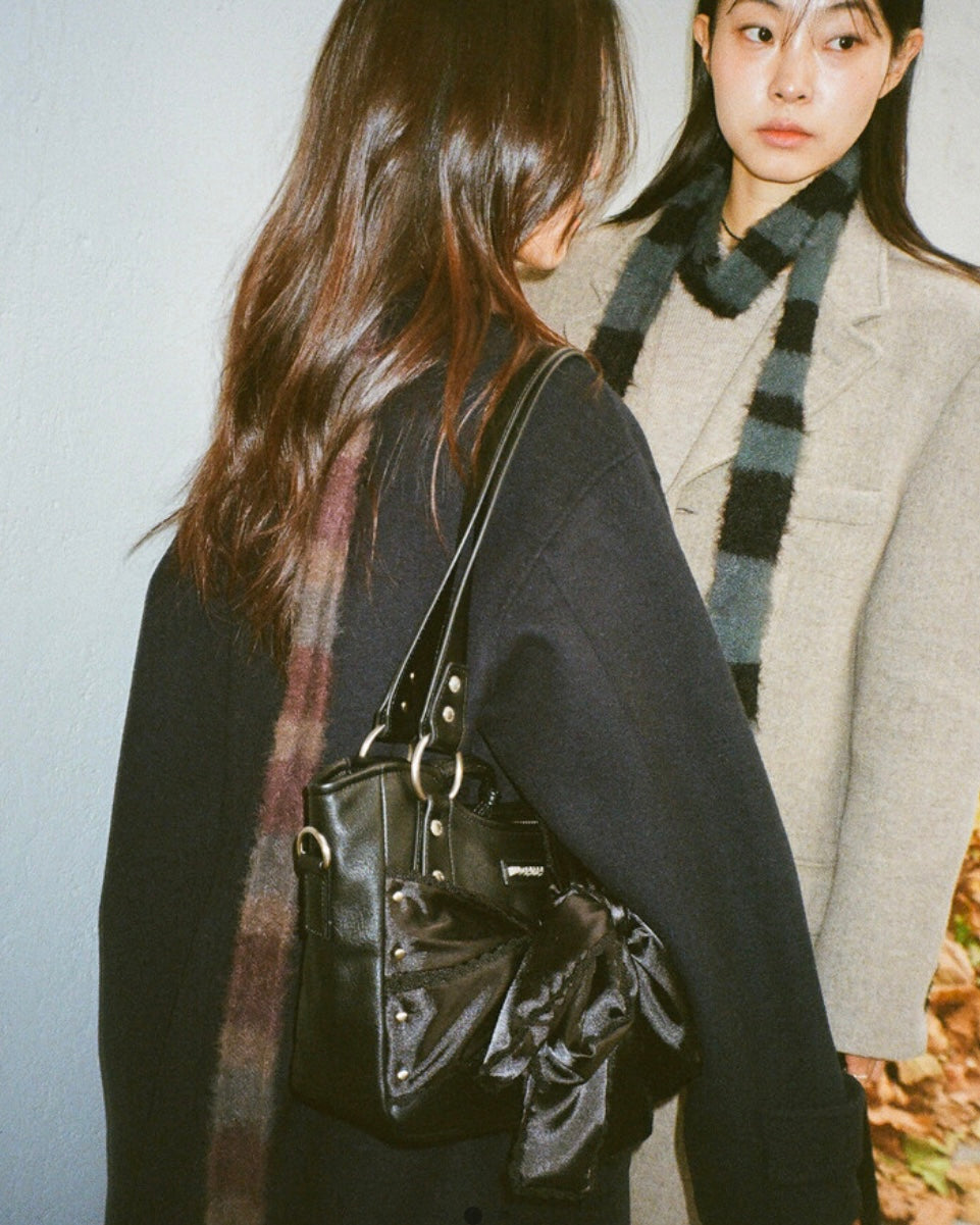 IUGA STRIPED HAIRY SKINNY MUFFLER / BROWN