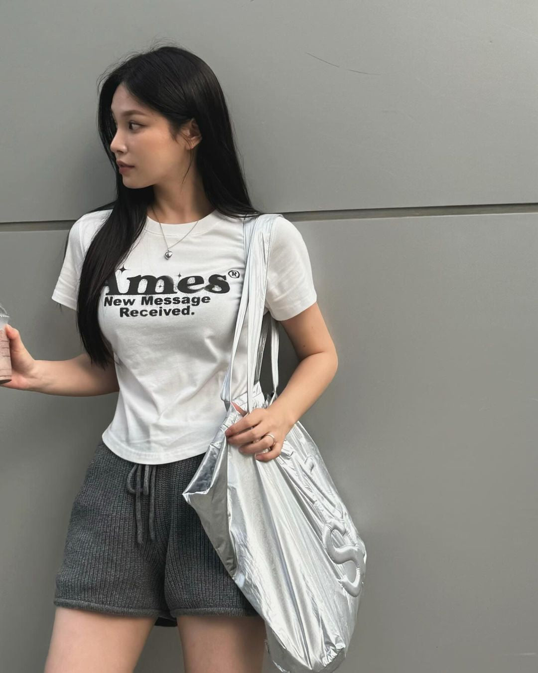 Ames-Worldwide ROUND HEM CROP TEE WHITE