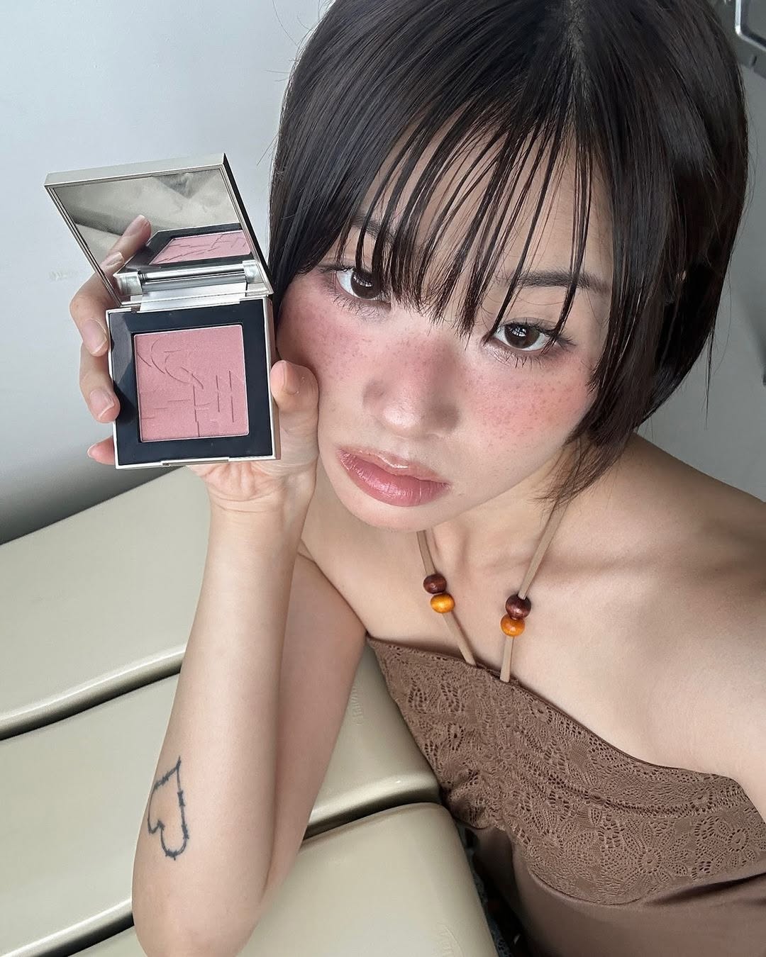 TWO SLASH FOUR All Over Face Blush - 3 BEIGE COLORS