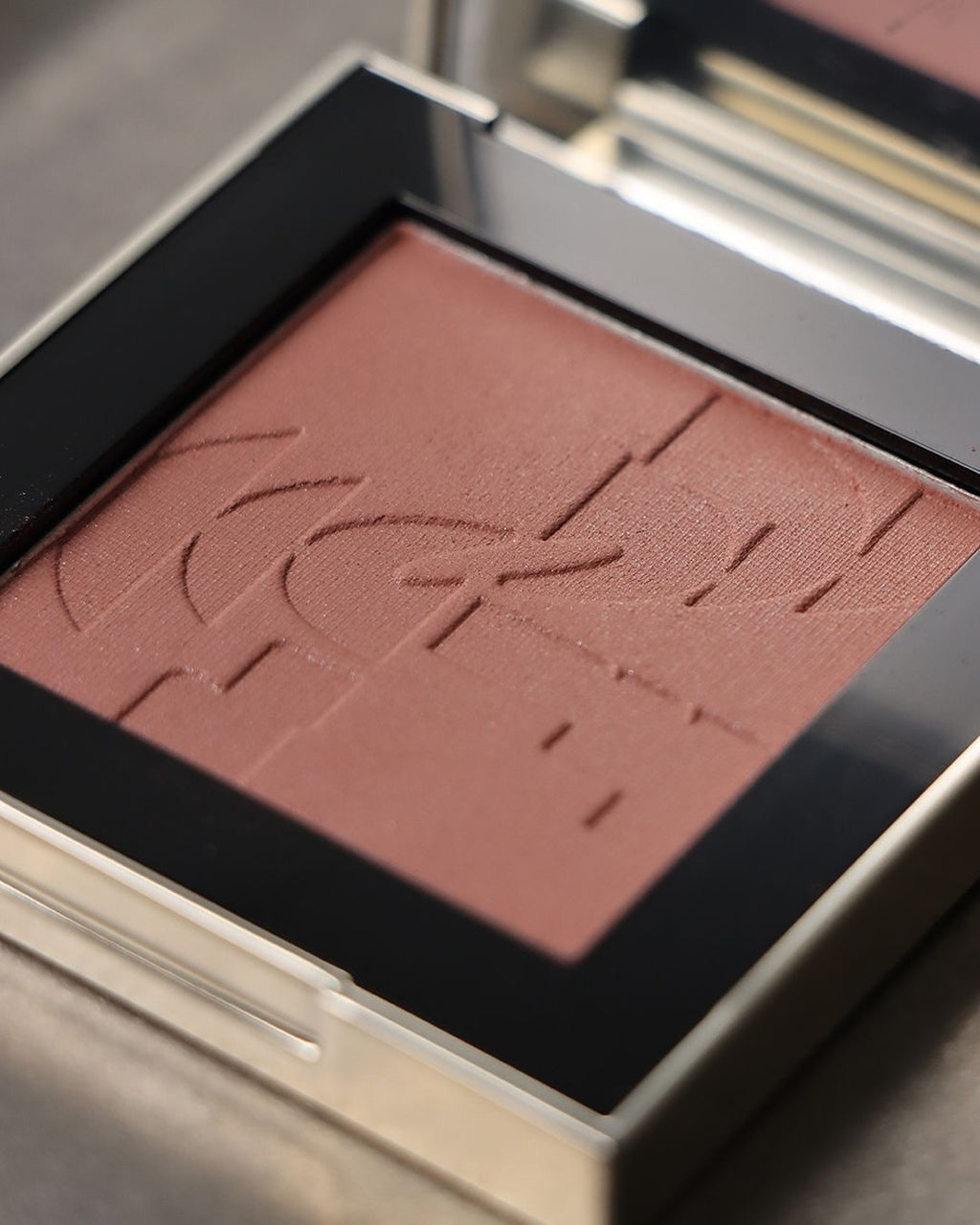 TWO SLASH FOUR All Over Face Blush - 3 BEIGE COLORS