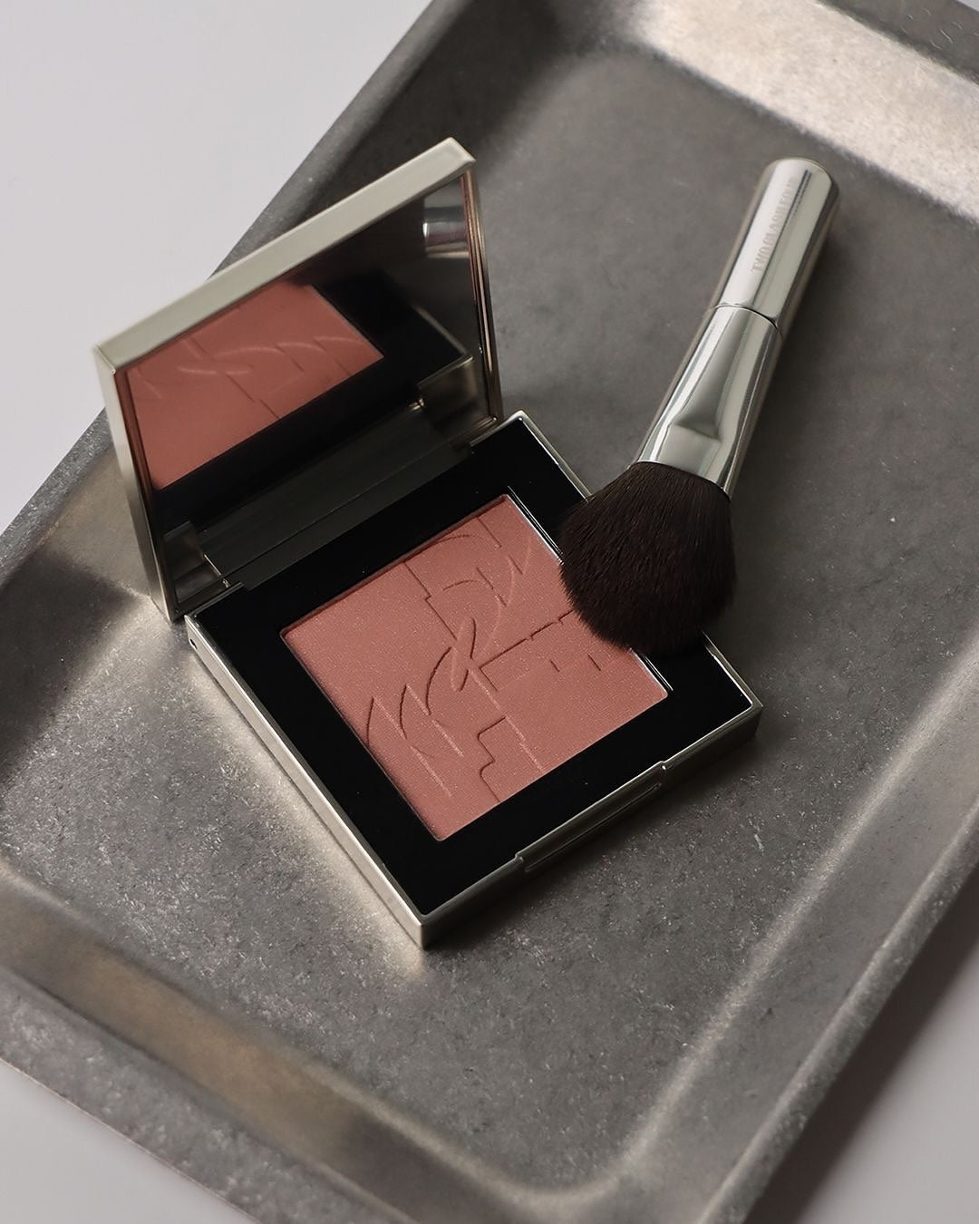 TWO SLASH FOUR All Over Face Blush - 3 BEIGE COLORS