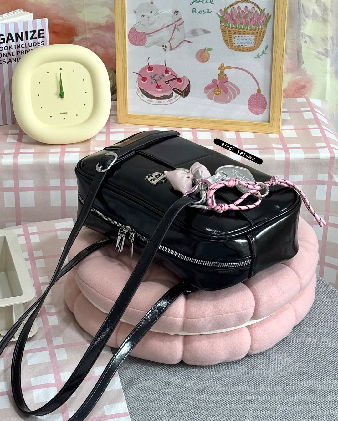 [香港現貨✨] [獨家代理🎀] The Babette Bread Shoulder Bag / Black Seasame