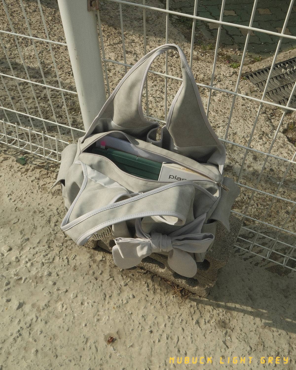 [dttm.club x siweol 獨家限定團購] Bow Shoulder Bag - Nubuck Light Grey