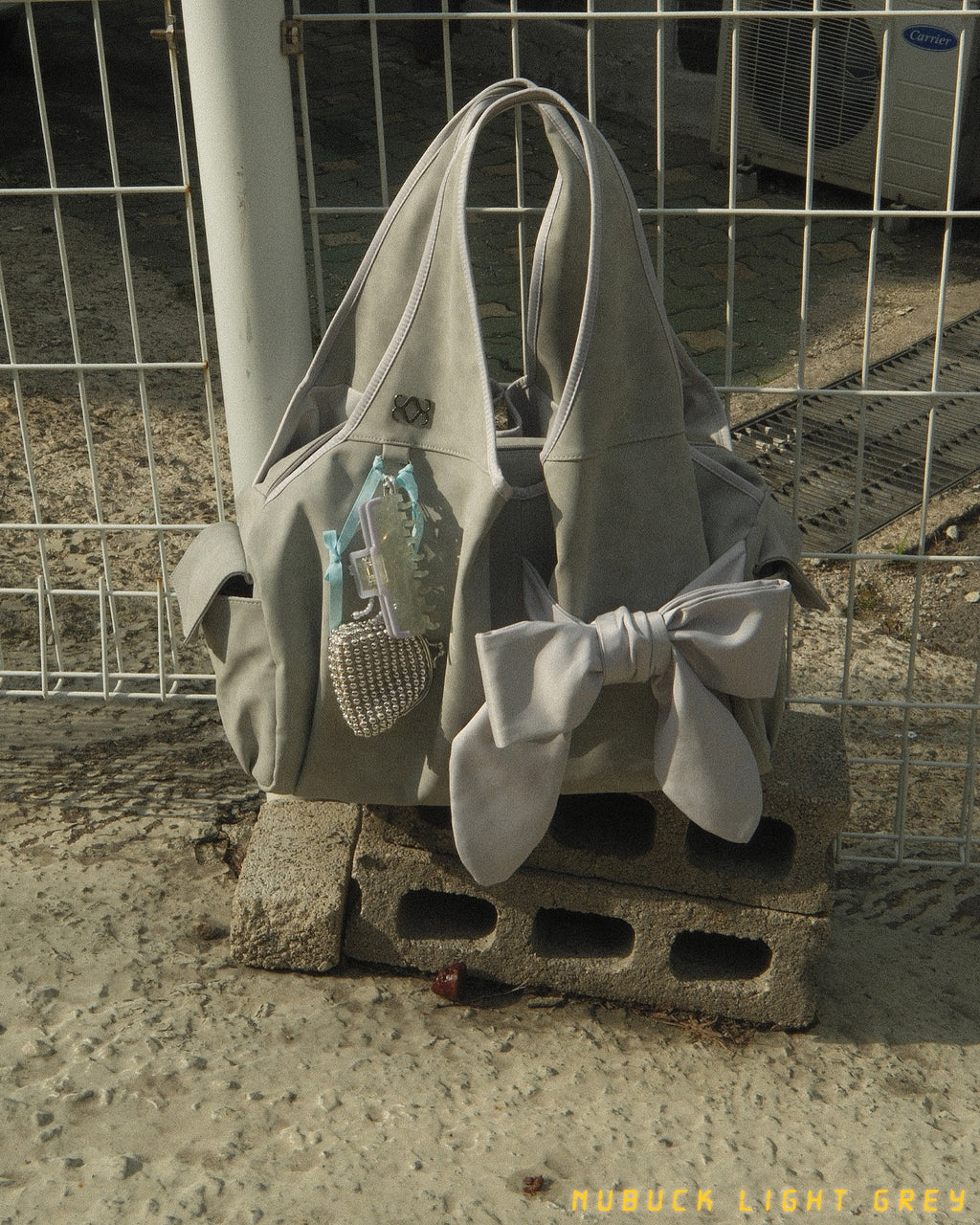 [dttm.club x siweol 獨家限定團購] Bow Shoulder Bag - Nubuck Light Grey