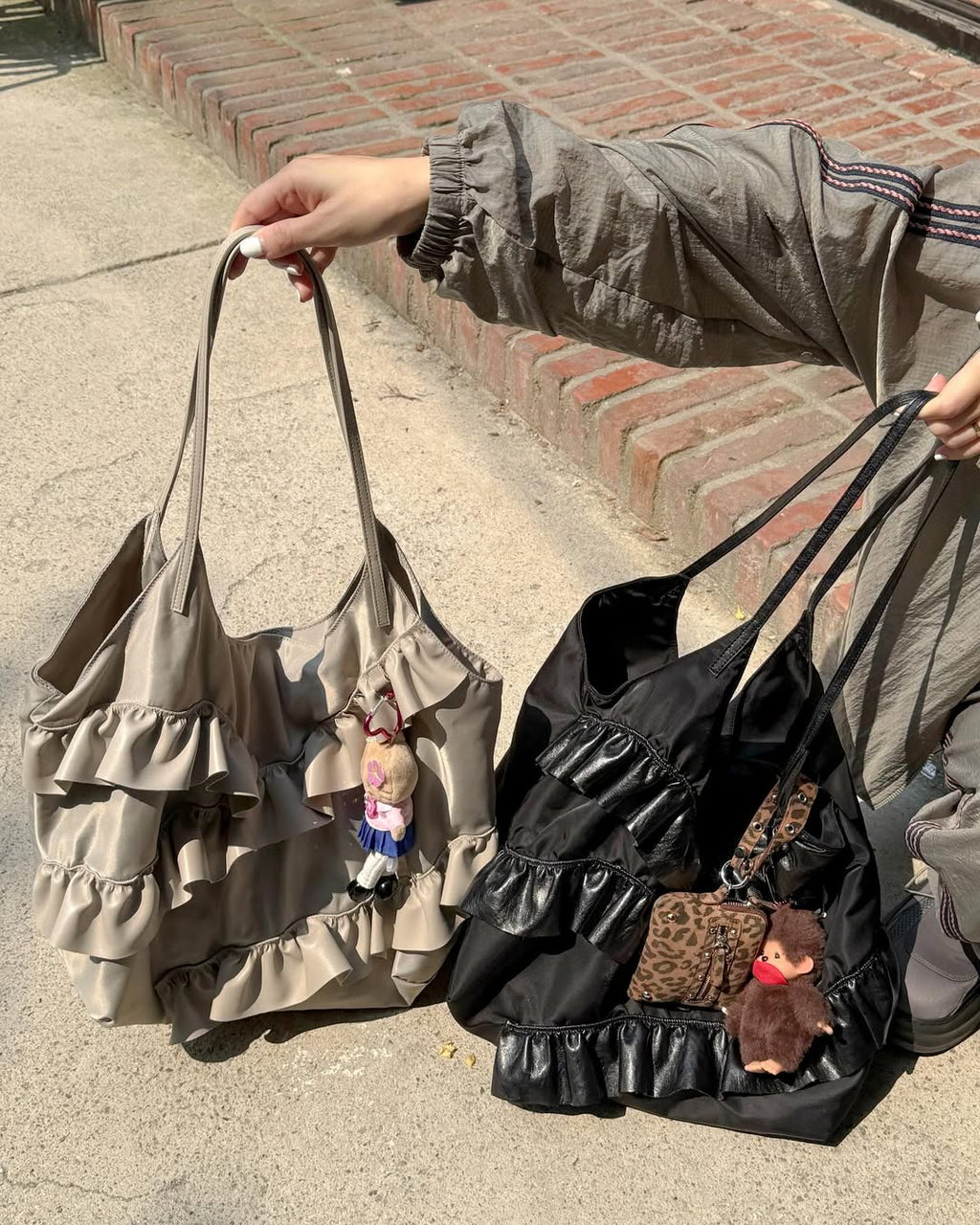 POCKET FRILL BIG BAG / 2COLORS