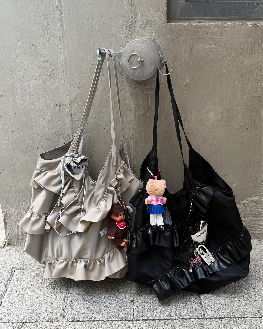 POCKET FRILL BIG BAG / 2COLORS