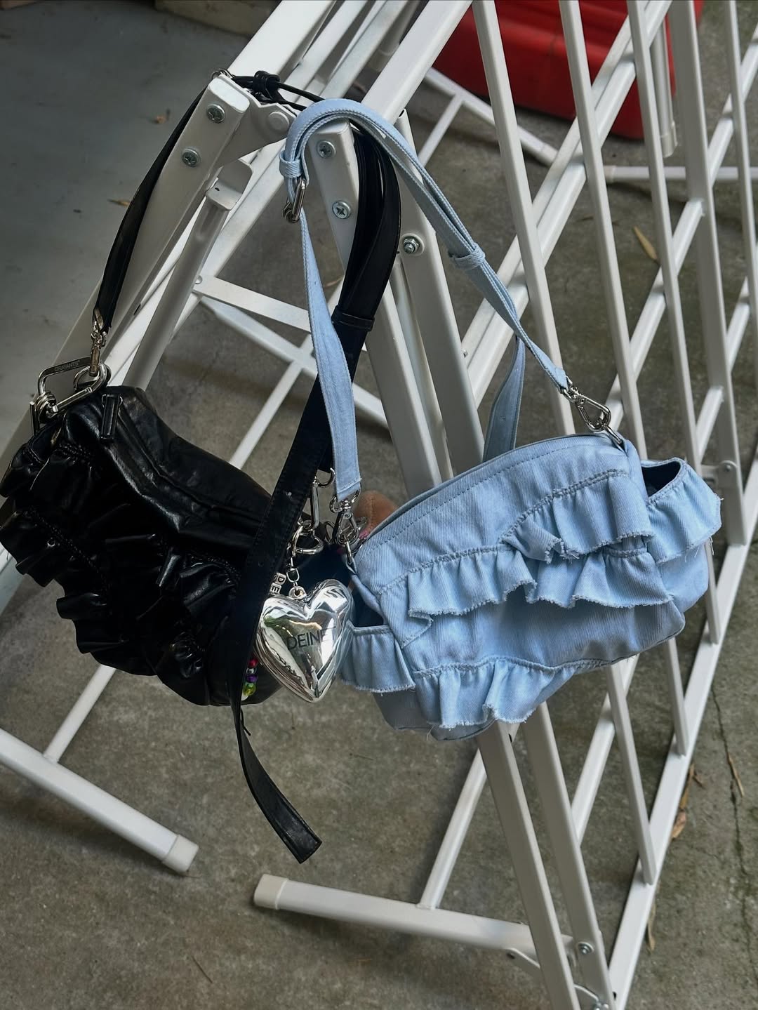 POCKET MINI FRILL BAG / 2COLORS