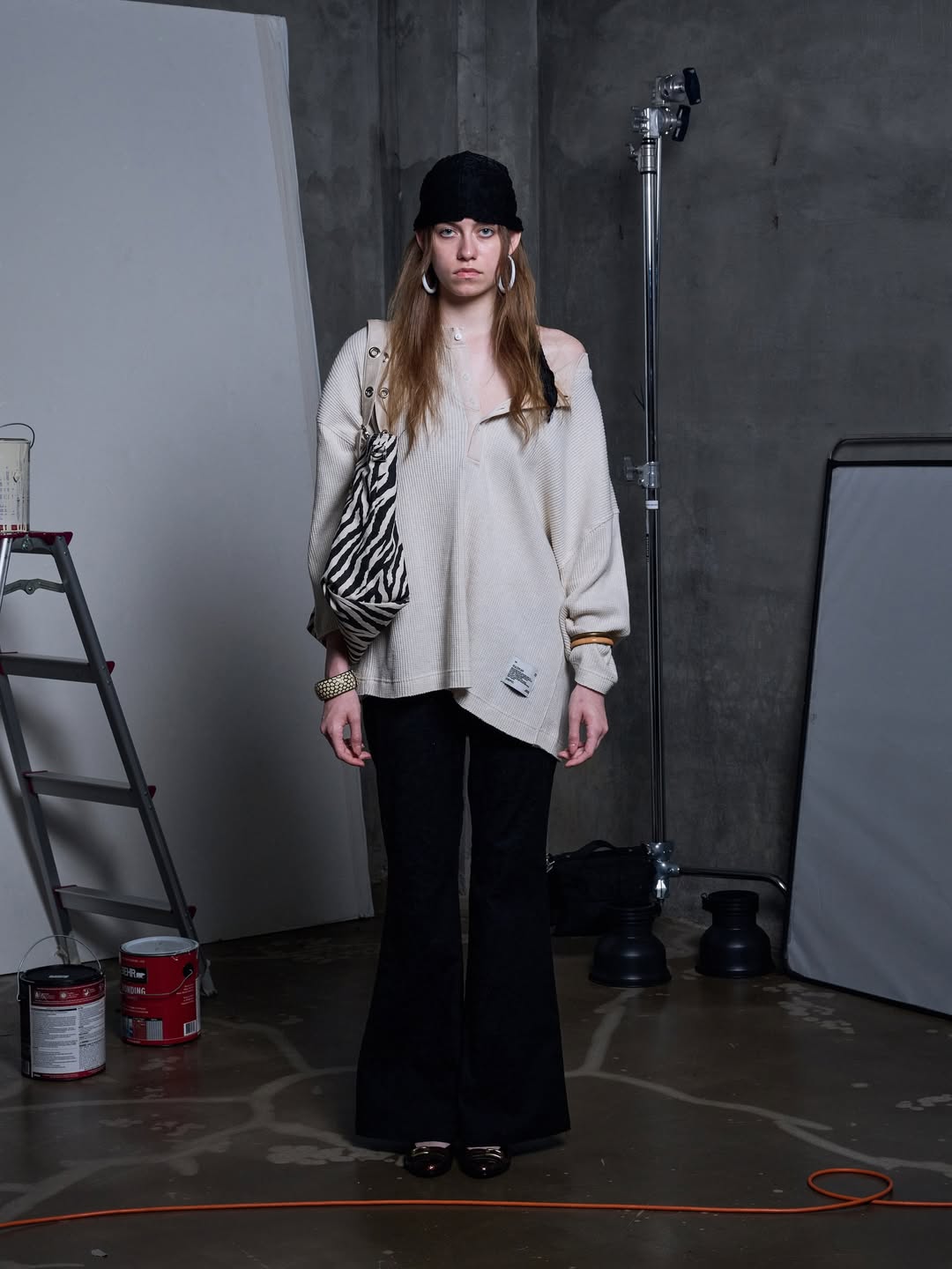 DEPC EYELET LEATHER BAG (VER.2) – BEIGE