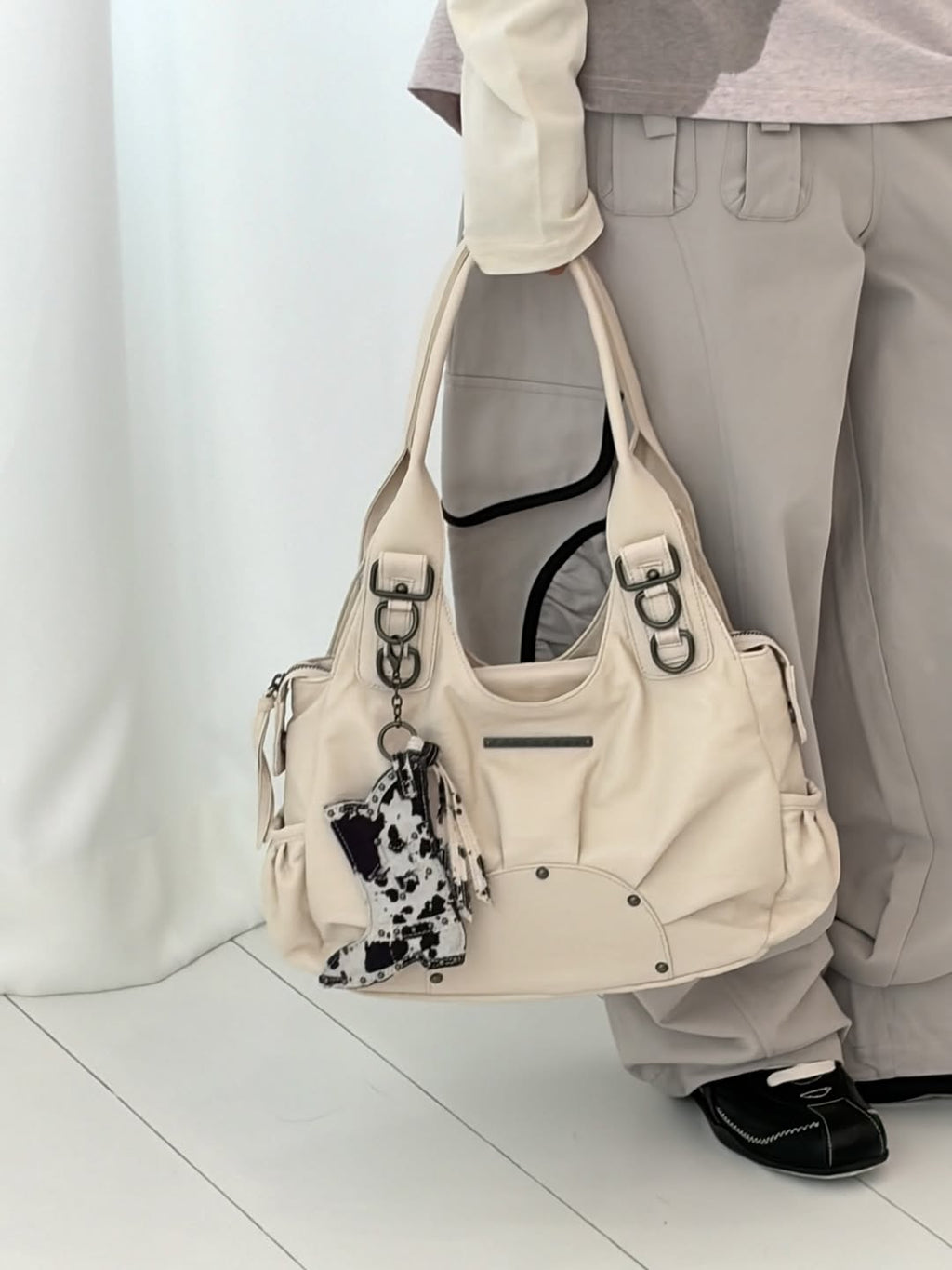 FANCY CLUB RANMA HOBO BAG (IVORY)