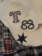 [TUOMIO] LOGO GRAPHIC NEWSBOY CAP_2 COLORS