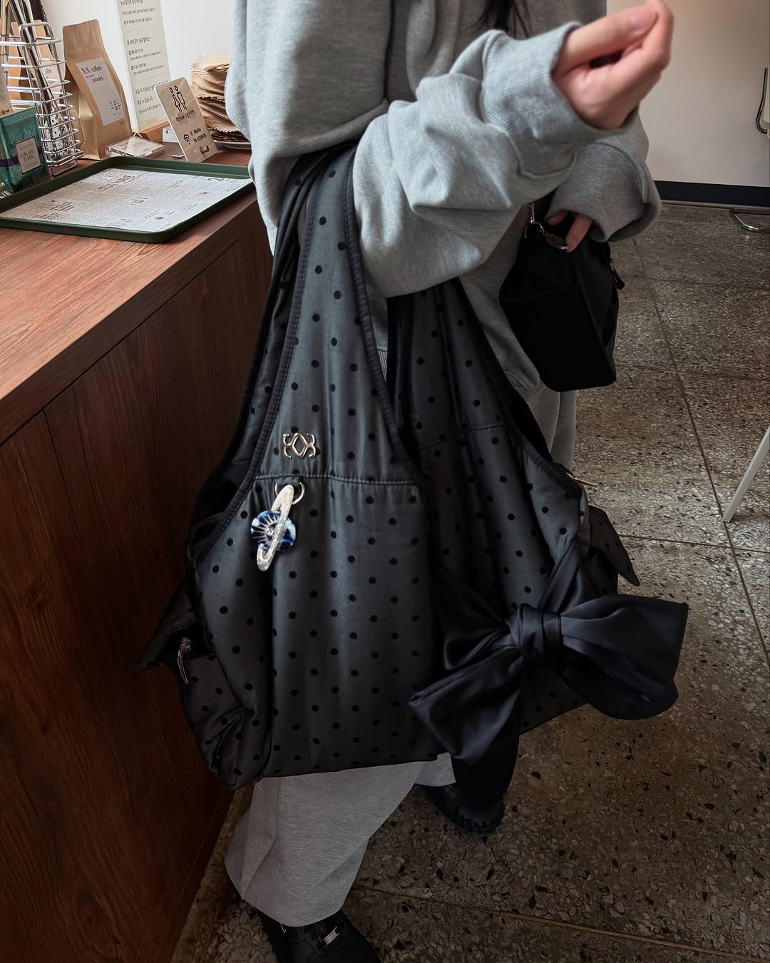 siweol Bow Shoulder Bag / Dot Black