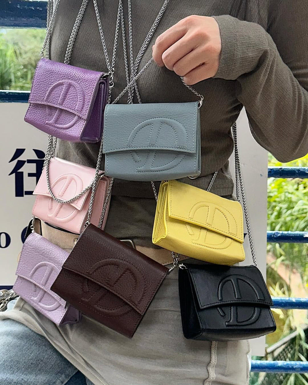 DEINET D LOGO MACARON CHAIN MINI BAG / 7COLORS