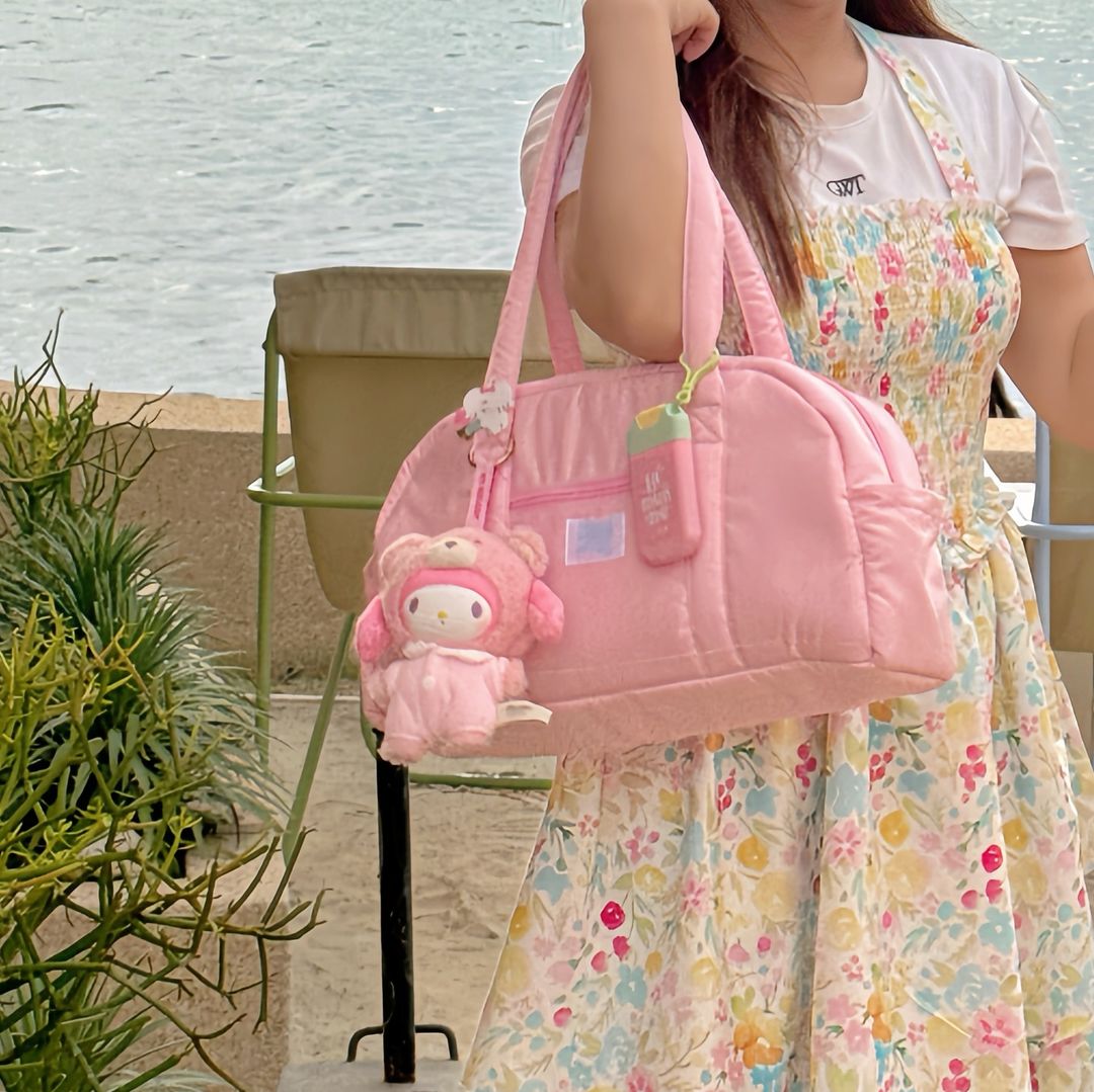 carryme.official Taco Shoulder Bag / Baby Pink