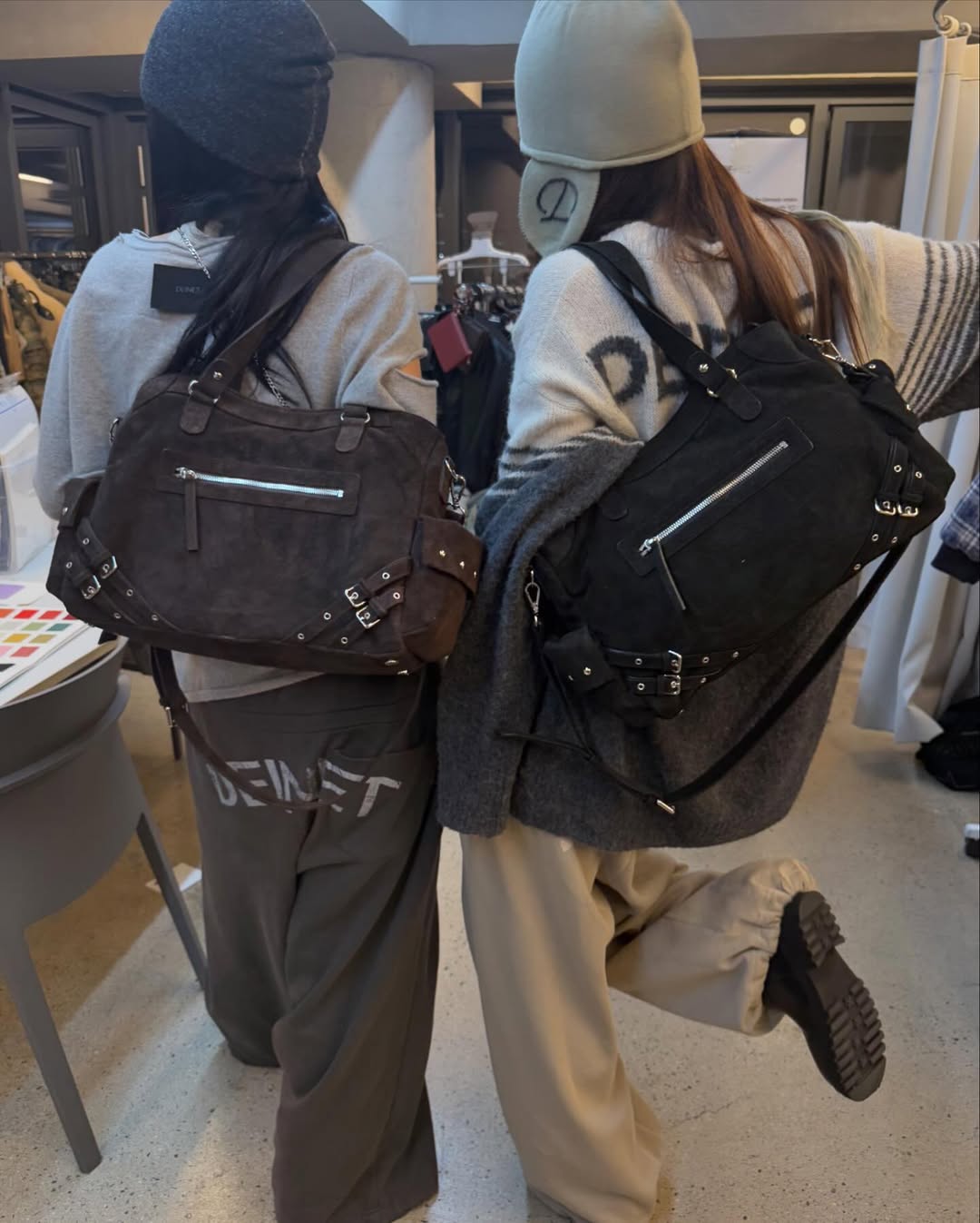 DEINET STUD POCKET BIG BAG IN SUEDE BLACK