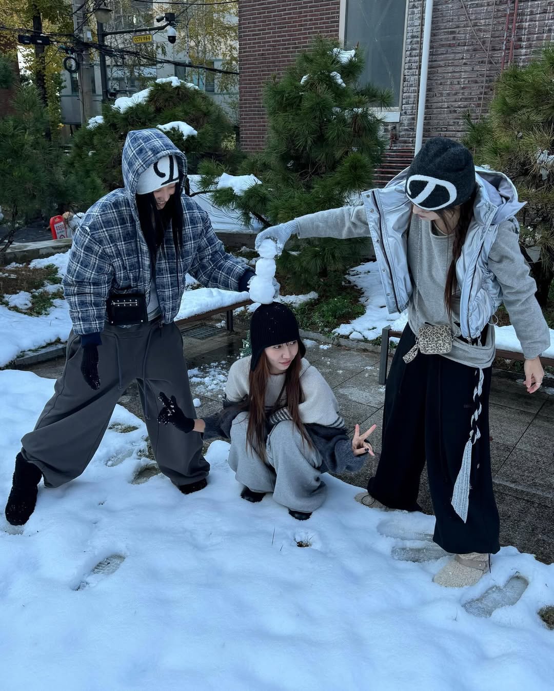 DEINET D LOGO KNIT BEANIE / 3COLORS