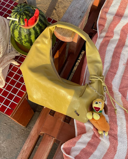 [最人氣] mrb Signature Shoulder Bag / Olive (不規則造型腋下包✨)