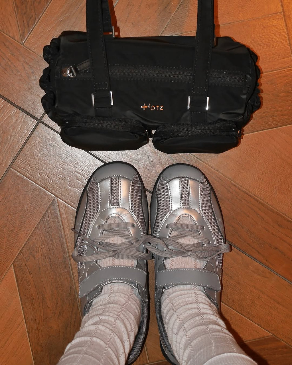 OTZ ROMARY LACE-UP SNEAKERS / SILVER