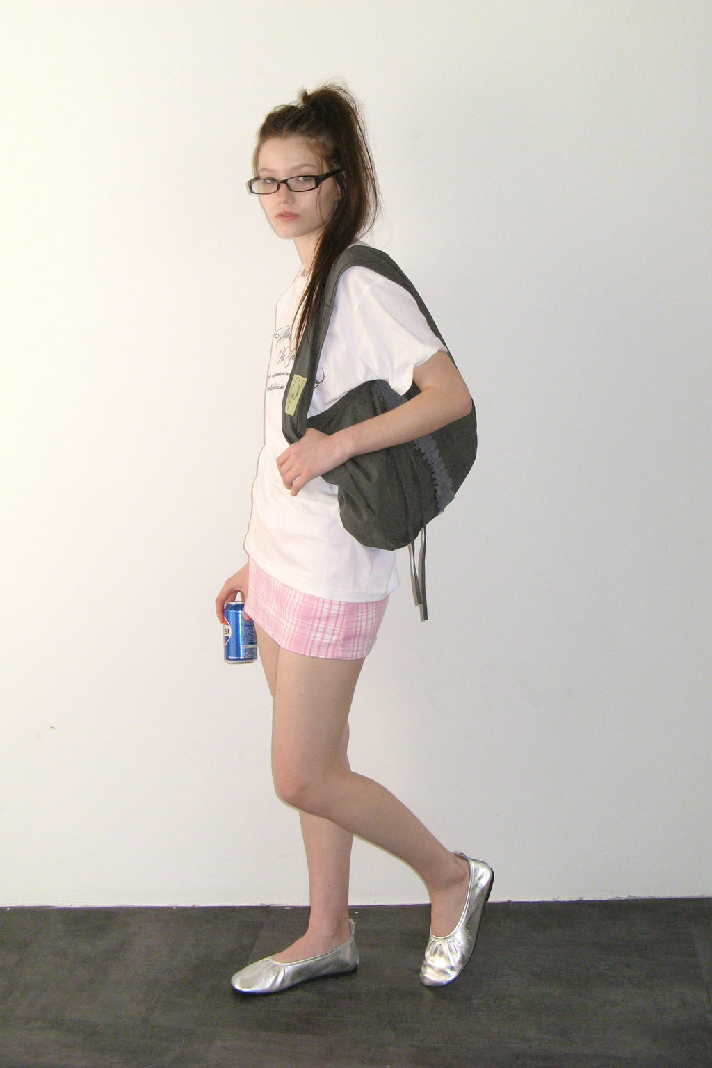 Yeomim frill hobo bag / charcoal