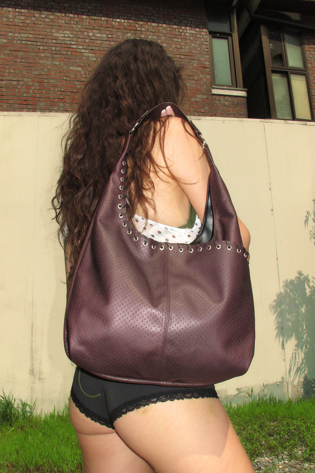 YEOMIM medium slash hobo bag (punching brown)