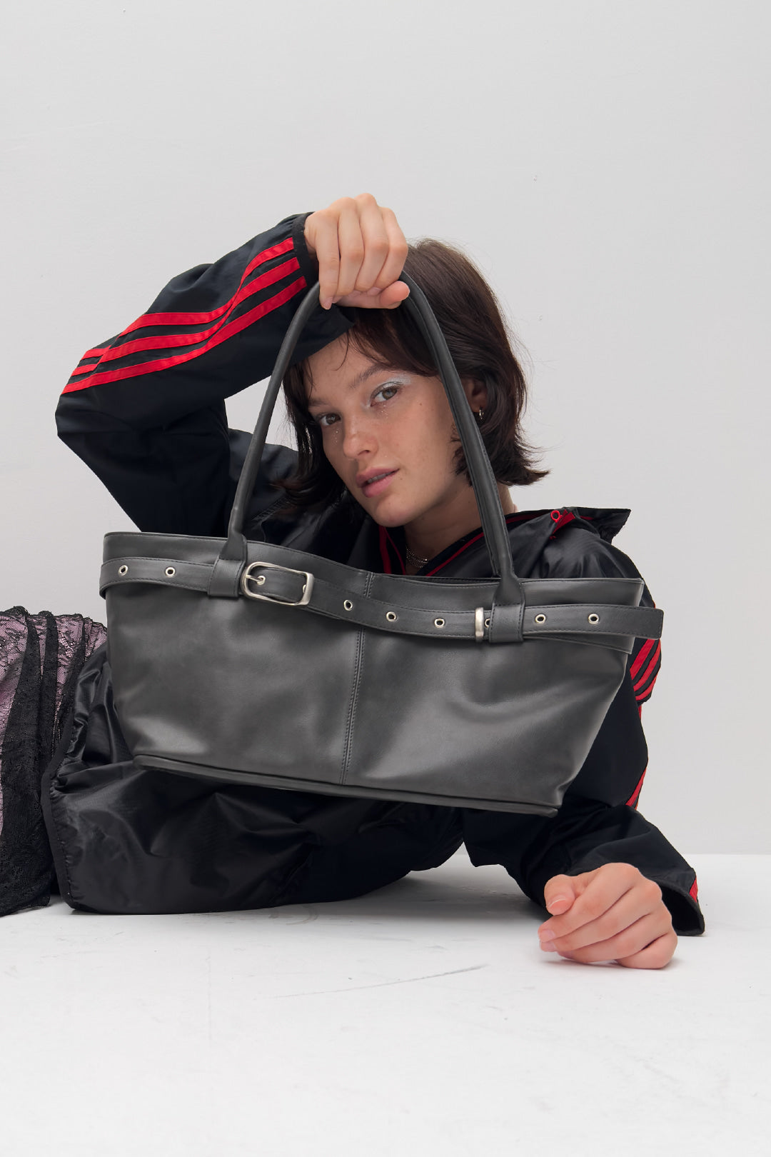 YEOMIM belted boat bag (charcoal)