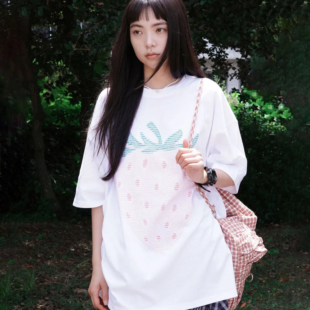 WONDERVISITOR Ascii Strawberry Overfit T-shirt [White]