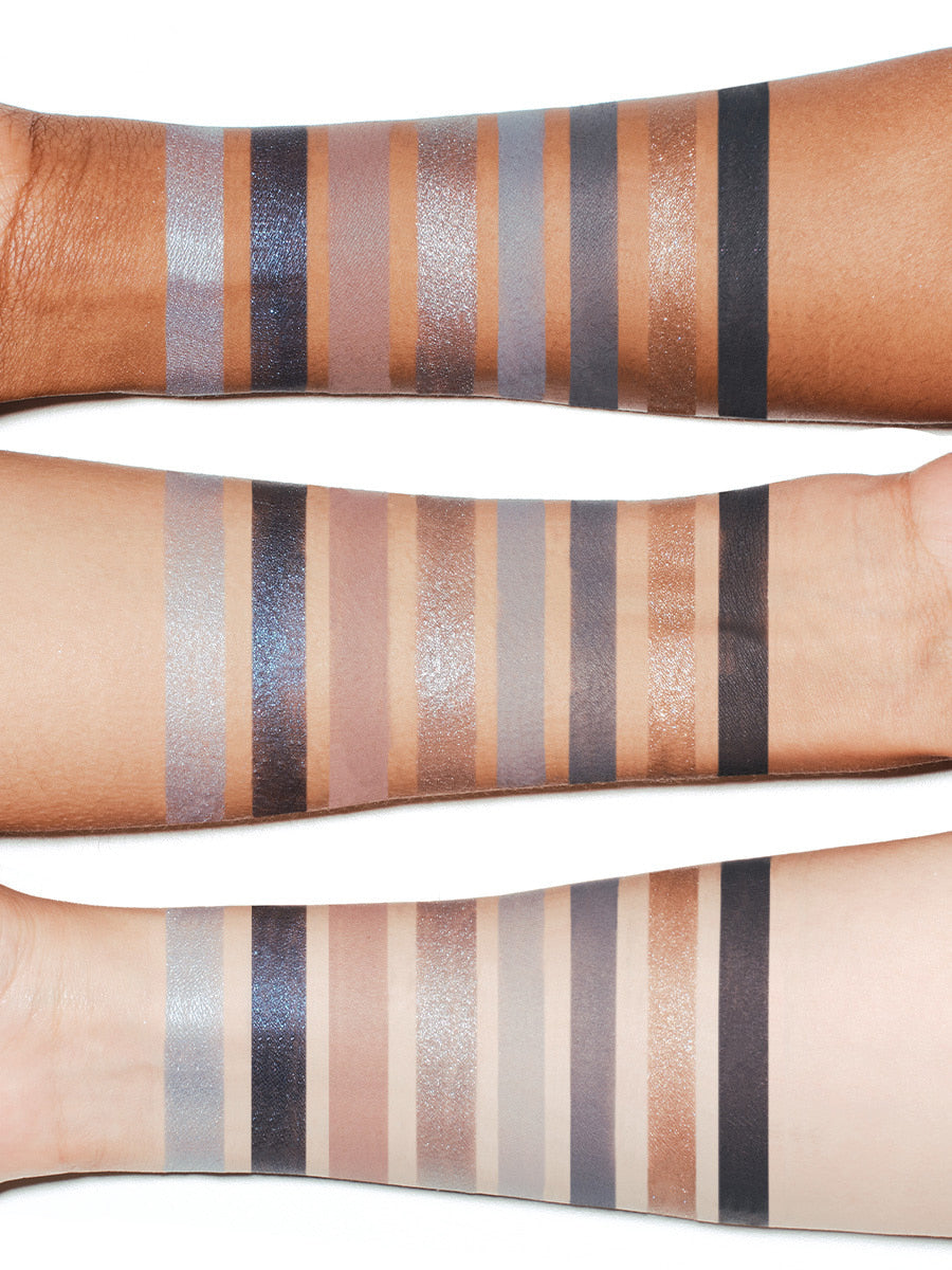 RISKY Pigment Eyeshadow Palette / PLUCKY DENIM