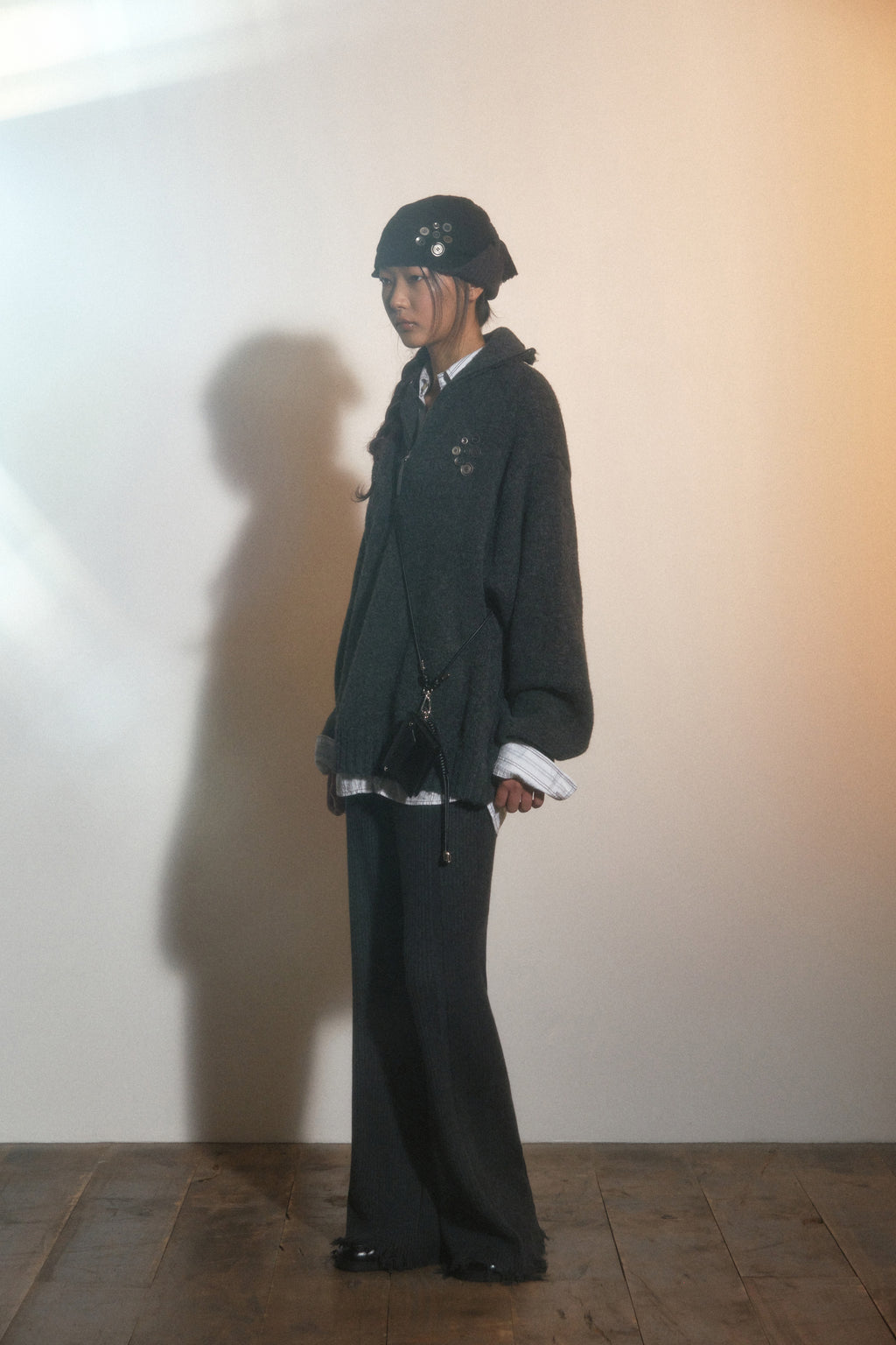 [PORTERNA] BUTTON HALF PULL-OVER SWEATER_CHACOAL
