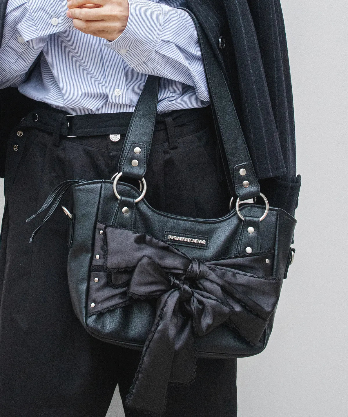 Laced Ribbon Leather Shoulder Bag (Black)