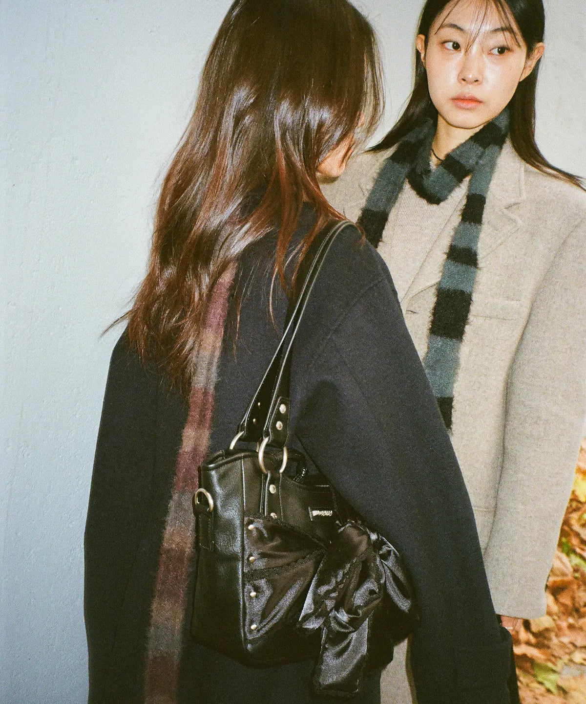 Laced Ribbon Leather Shoulder Bag (Black)