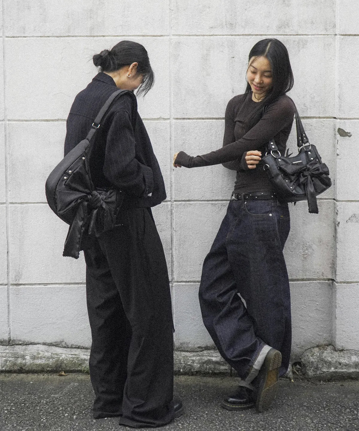 Laced Ribbon Leather Shoulder Bag (Black)