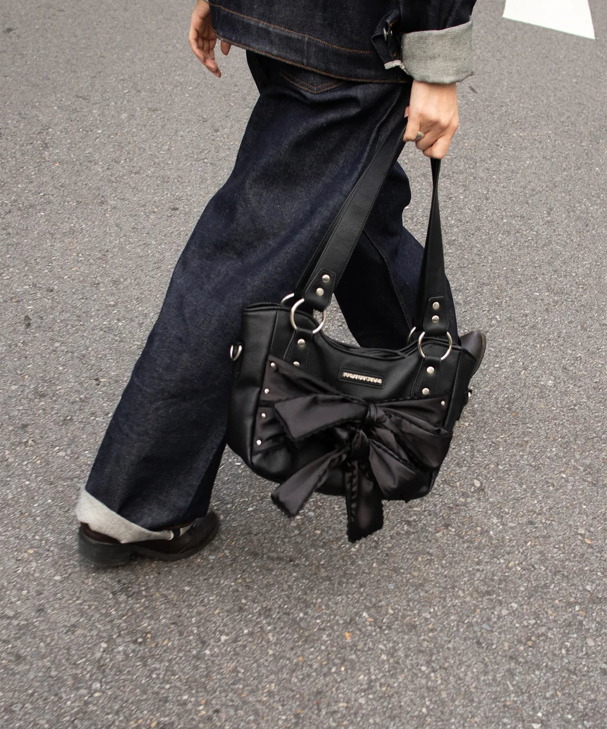 Laced Ribbon Leather Shoulder Bag (Black)