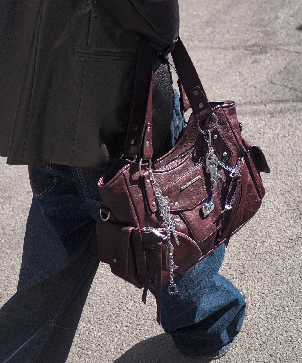 IUGA STUDDED LEATHER SHOULDER BAG / BURGUNDY