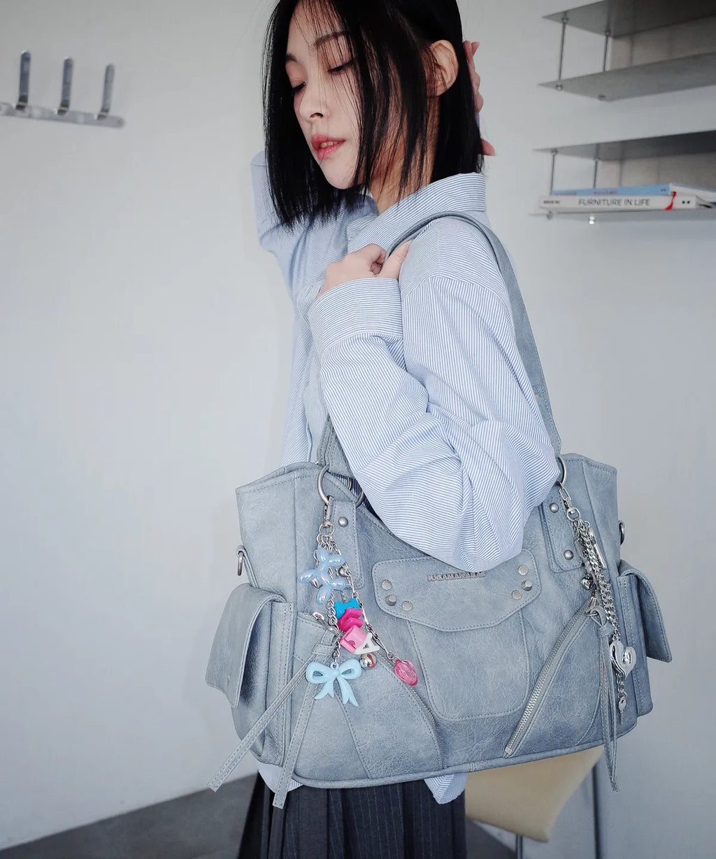 IUGA STUDDED LEATHER SHOULDER BAG / SKY BLUE